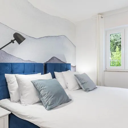 In Arbanija With Sea View, Terrace, Air Conditioning, Wifi 5139-3 特罗吉尔