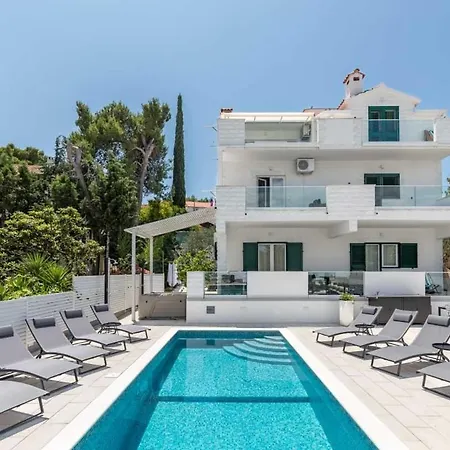In Arbanija With Sea View, Terrace, Air Conditioning, Wifi 5139-3 公寓