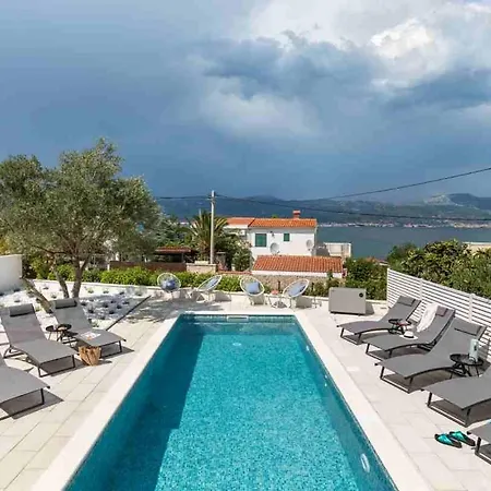 公寓 In Arbanija With Sea View, Terrace, Air Conditioning, Wifi 5139-3