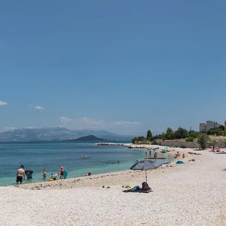 Apartment In Arbanija With Sea View, Terrace, Air Conditioning, Wifi 5139-3 Trogir