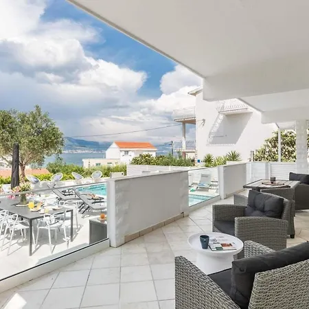 公寓 In Arbanija With Sea View, Terrace, Air Conditioning, Wifi 5139-3