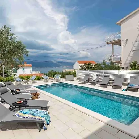 Apartment In Arbanija With Sea View, Terrace, Air Conditioning, Wifi 5139-3 *