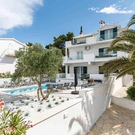 公寓 In Arbanija With Sea View, Terrace, Air Conditioning, Wifi 5139-3 *