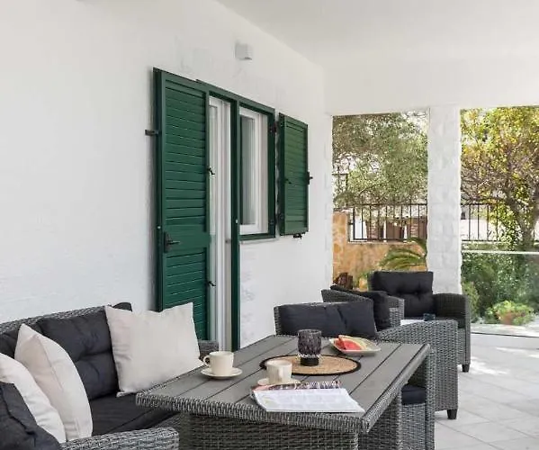 Appartement In Arbanija With Sea View, Terrace, Air Conditioning, Wifi 5139-3 Trogir