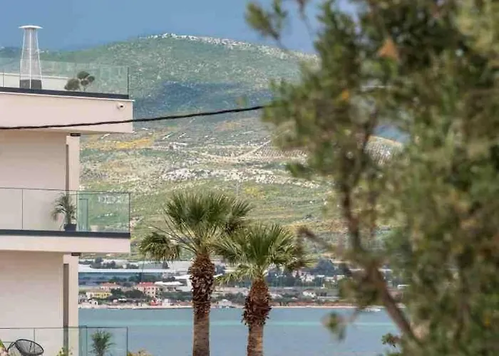 In Arbanija With Sea View, Terrace, Air Conditioning, Wifi 5139-3