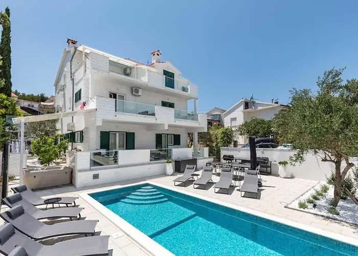 In Arbanija With Sea View, Terrace, Air Conditioning, Wifi 5139-3 *
