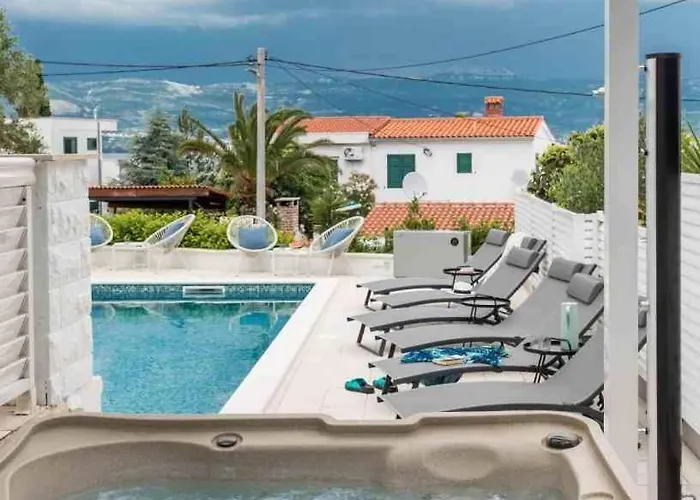 Appartement In Arbanija With Sea View, Terrace, Air Conditioning, Wifi 5139-3