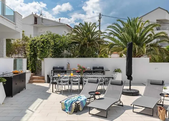 In Arbanija With Sea View, Terrace, Air Conditioning, Wifi 5139-3 * Trogir