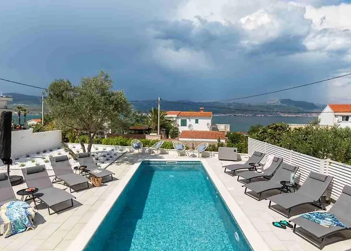 Appartement In Arbanija With Sea View, Terrace, Air Conditioning, Wifi 5139-3