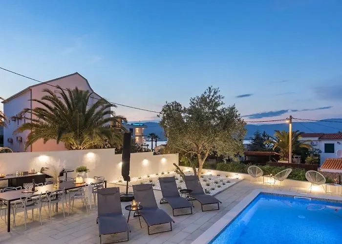 In Arbanija With Sea View, Terrace, Air Conditioning, Wifi 5139-3 * Trogir