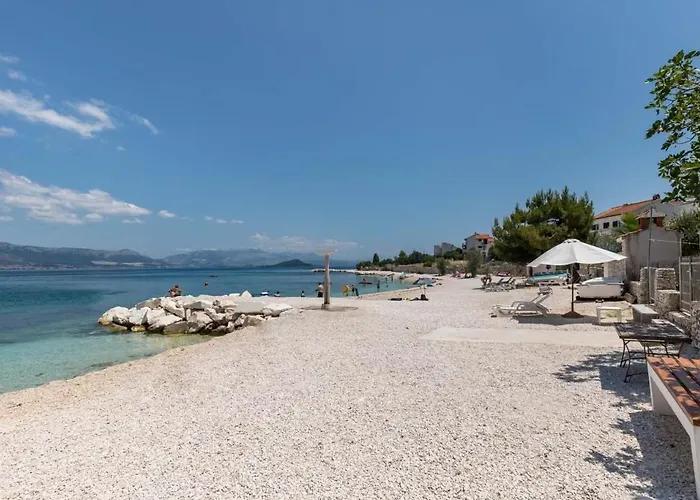 Appartement In Arbanija With Sea View, Terrace, Air Conditioning, Wifi 5139-3 Trogir