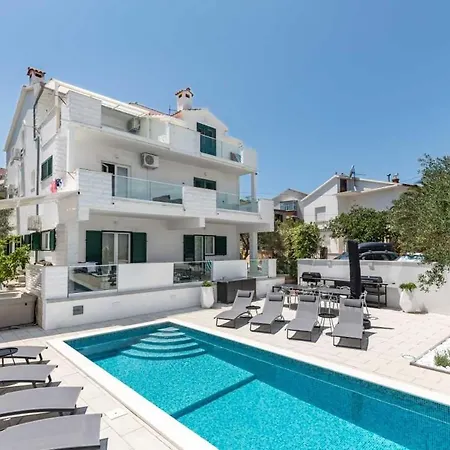 In Arbanija With Sea View, Terrace, Air Conditioning, Wifi 5139-3 *