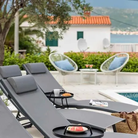 In Arbanija With Sea View, Terrace, Air Conditioning, Wifi 5139-3 *